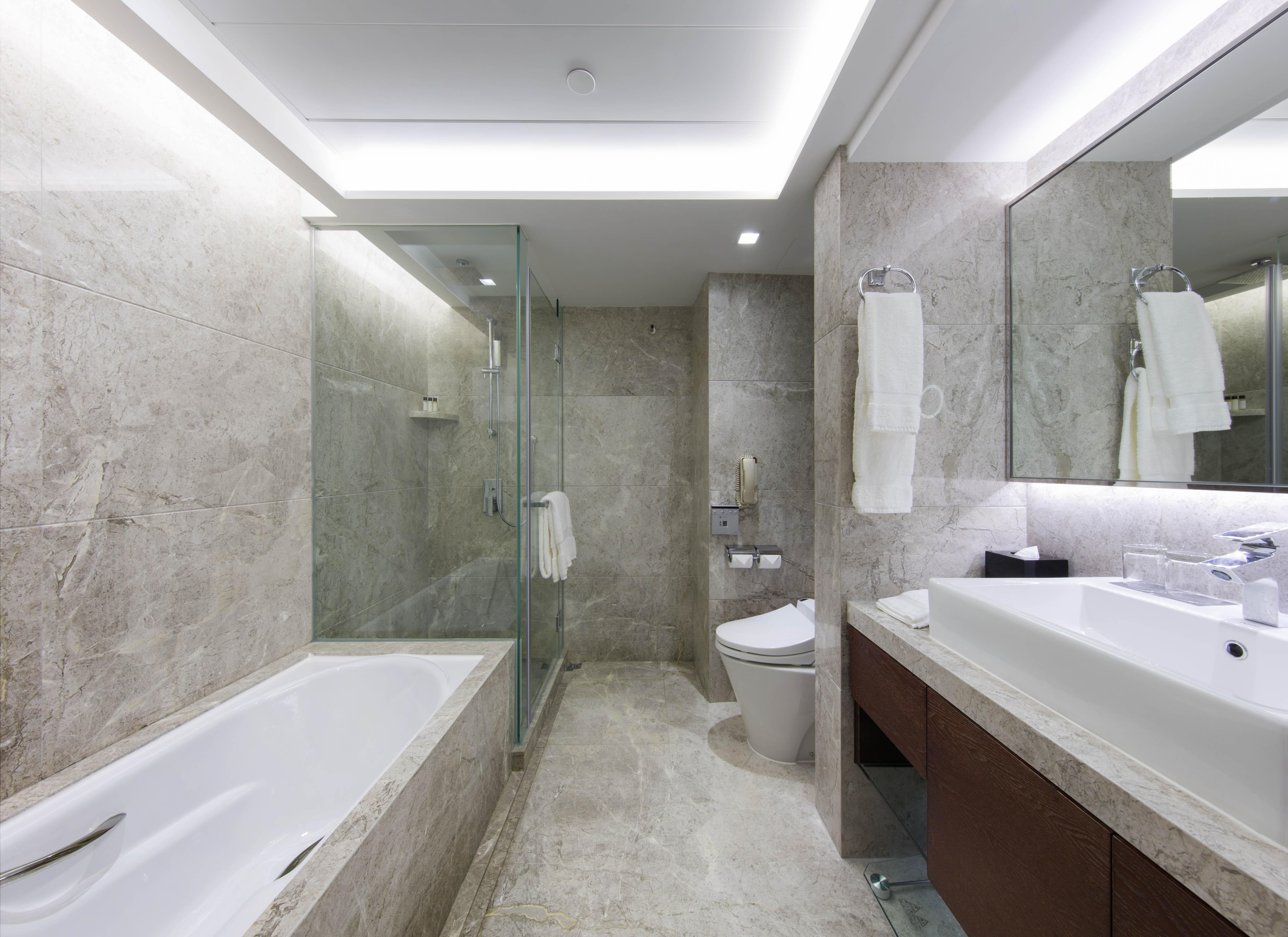 New World Millennium Khách sạn 5*