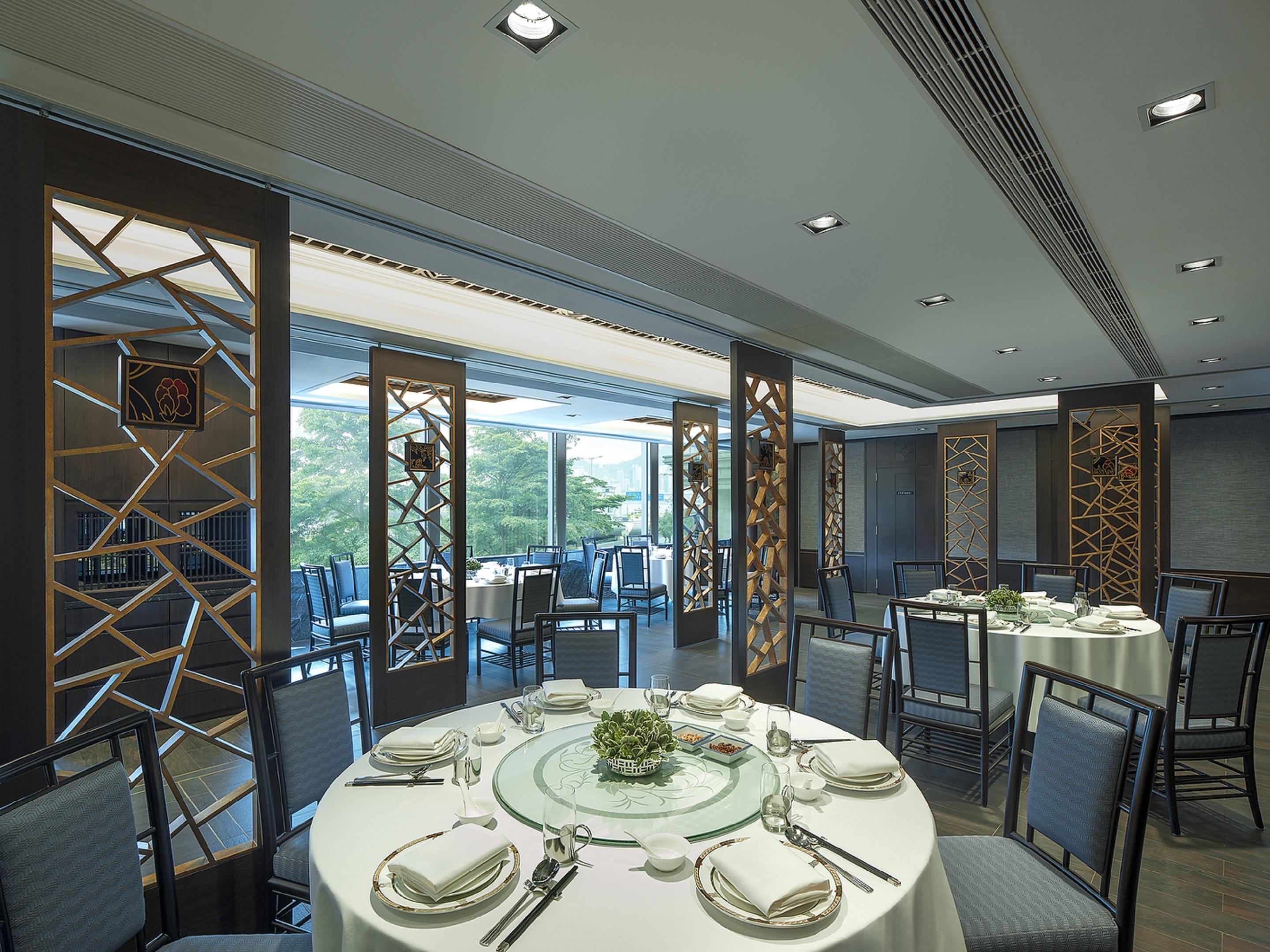 Khách sạn New World Millennium 5*
